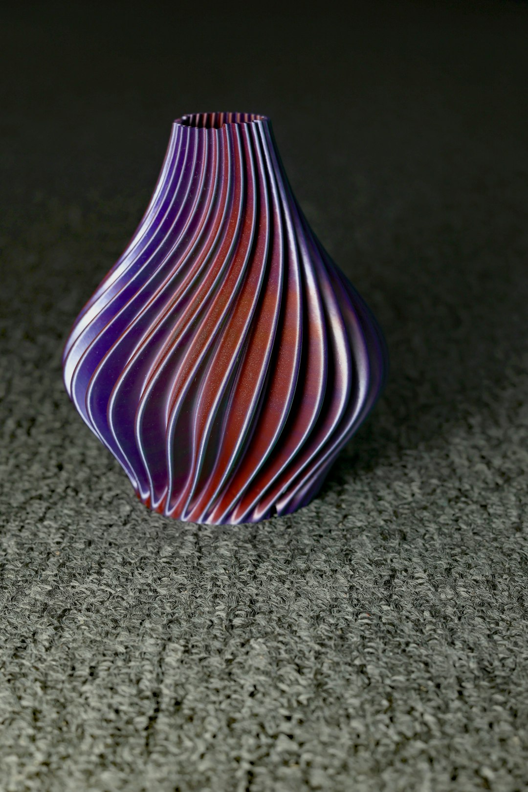 Services-03 A 3D printed convoluted vase. Jaycar shop in Cairns, Australia.